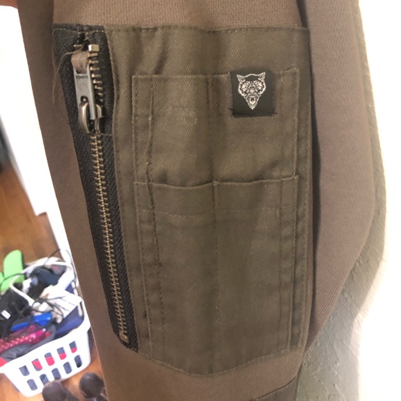 Zanerobe Crewneck - Picture 2 of 4